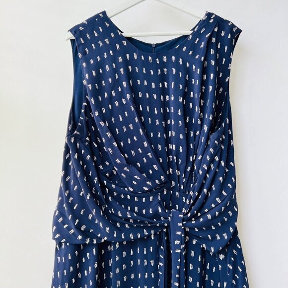 MM Lafleur Samantha wrap dress , Blue dots prints, Plus size 3 - Picture 4 of 12